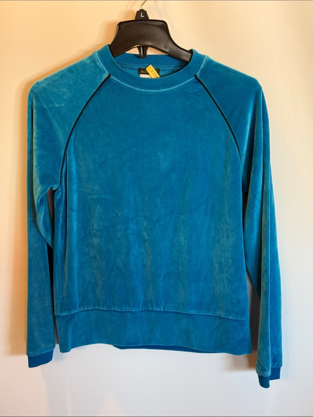 Vintage Harvé Benard Woman's Teal Velour Crewneck Sweater size: M